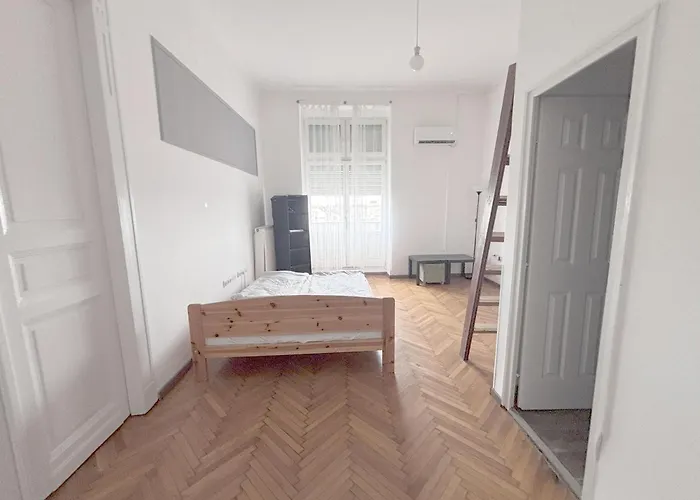 Artist * Будапешт